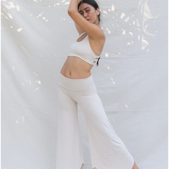 Indigo Luna Layla flare crop yoga pants - Picture 4 of 8